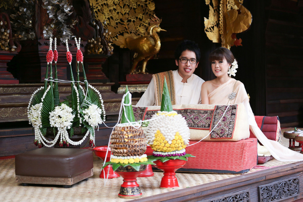 bryllup  buddha  par COLOURBOX6430266